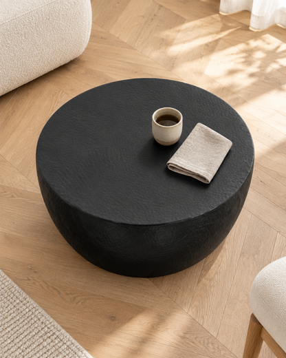 Table basse tambour aluminium martelé noir - vue plongeante